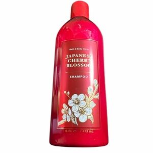 Bath & Body Works Japanese Cherry Blossom Shampoo - Vibrant Red